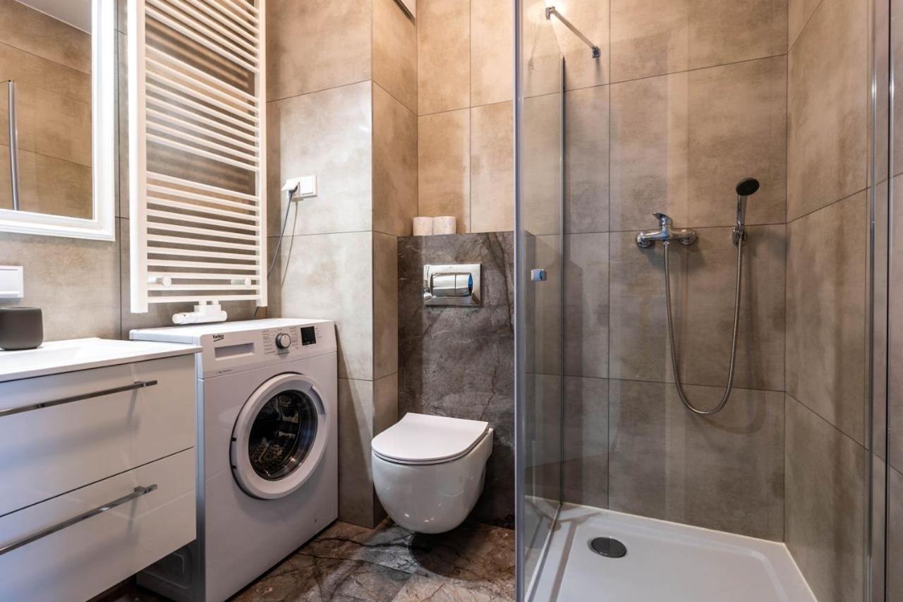 Golden Apartments Warsaw - Bright And Modern Apartments -Premium Building In Top Location- Solidarnosci מראה חיצוני תמונה
