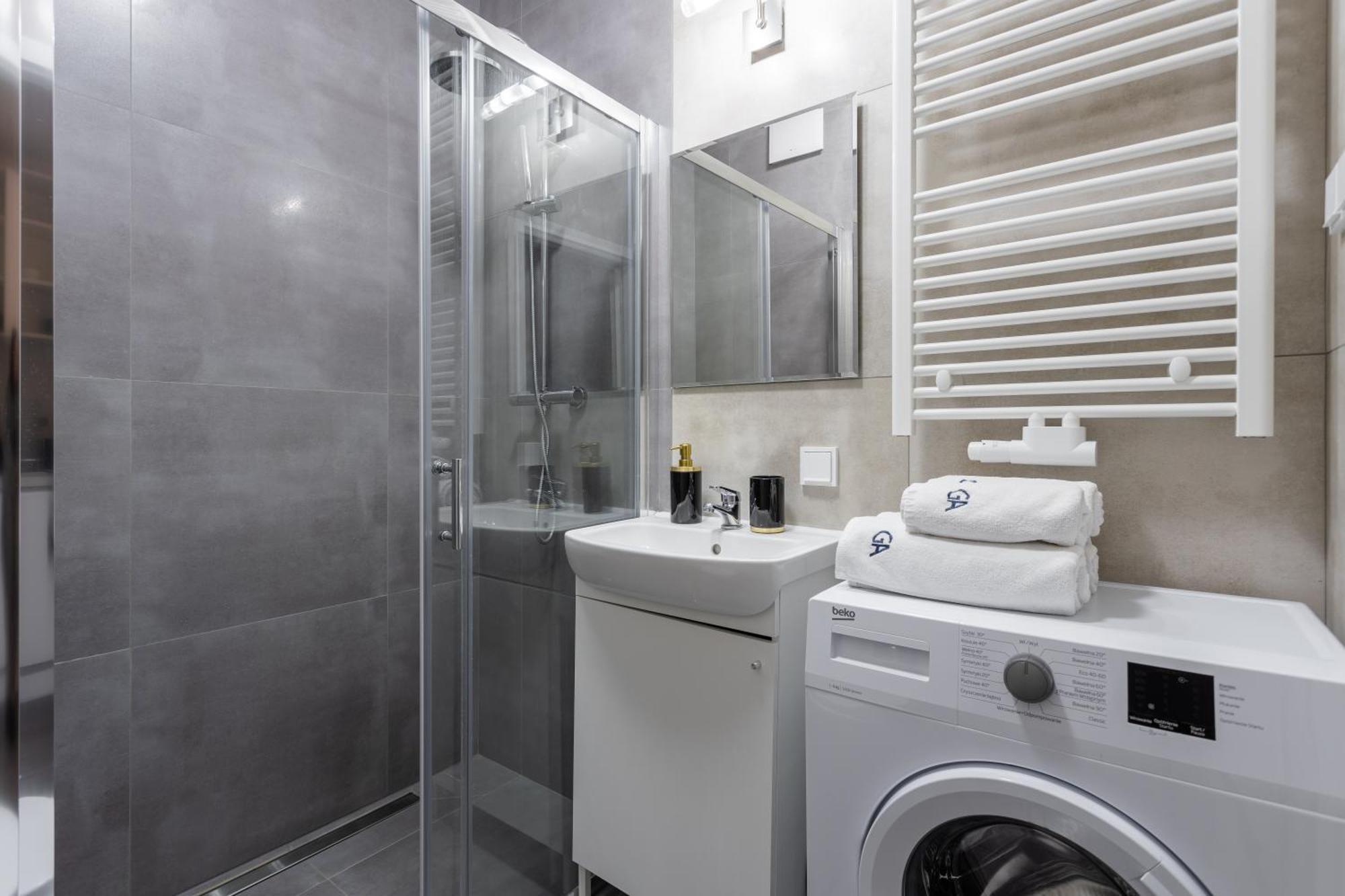 Golden Apartments Warsaw - Bright And Modern Apartments -Premium Building In Top Location- Solidarnosci מראה חיצוני תמונה